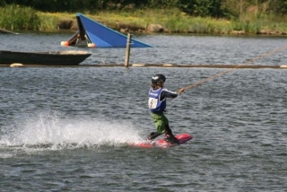 Skiing de agua para niños 